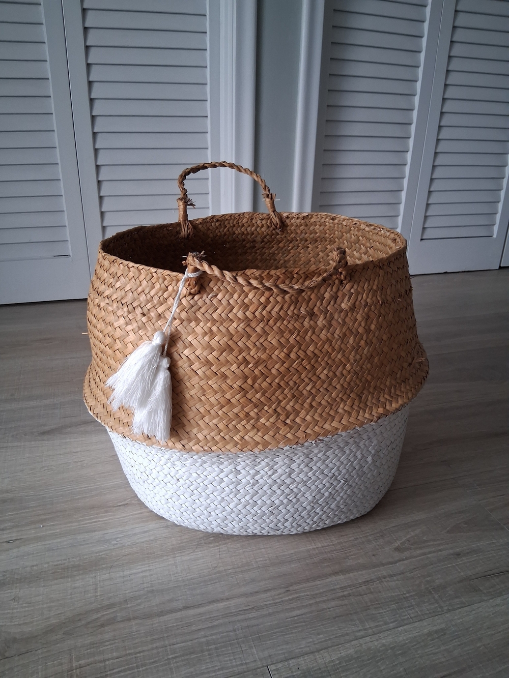 Seagrass Woven Belly Basket with White Base and Tassel